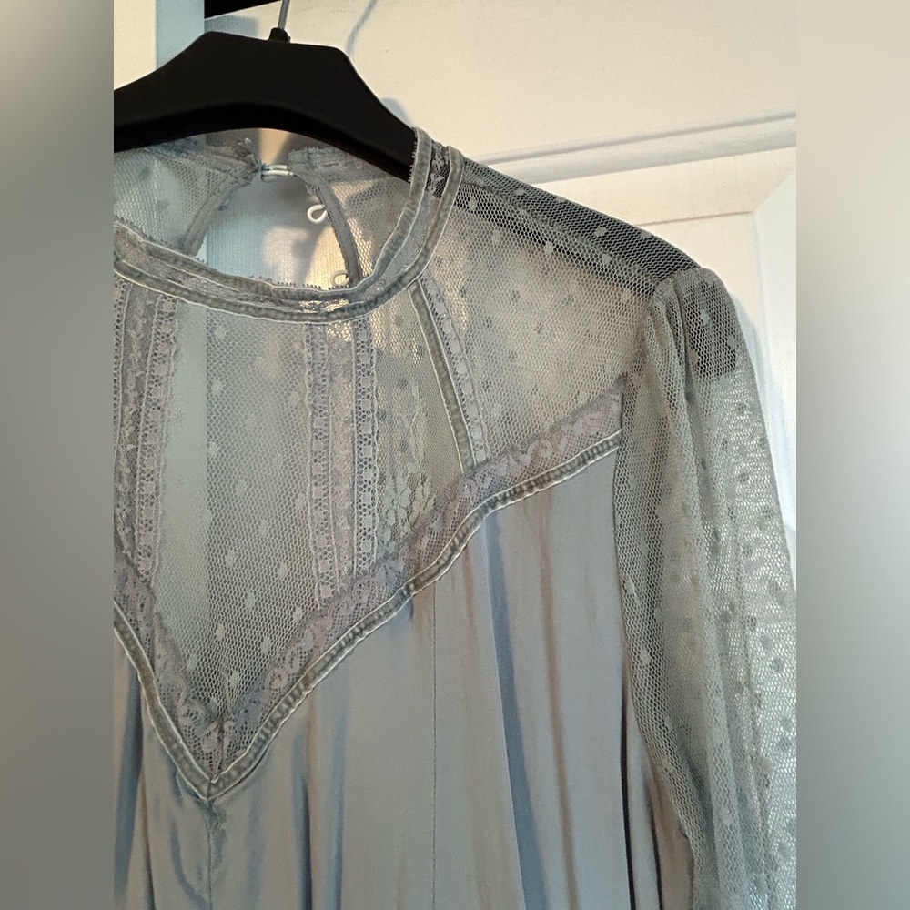 UO Kimchi Blue Women’s Long Sleeve Lace Mini Dress-Size M-Light Blue